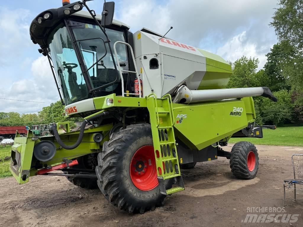 CLAAS Avero 240 Kombajni