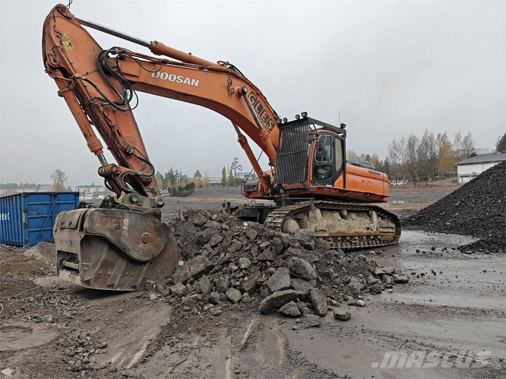 Doosan DX520LC Bageri guseničari