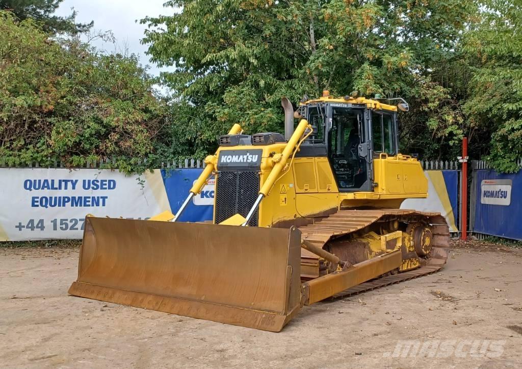 Komatsu D65PX-18E0 Buldožeri guseničari