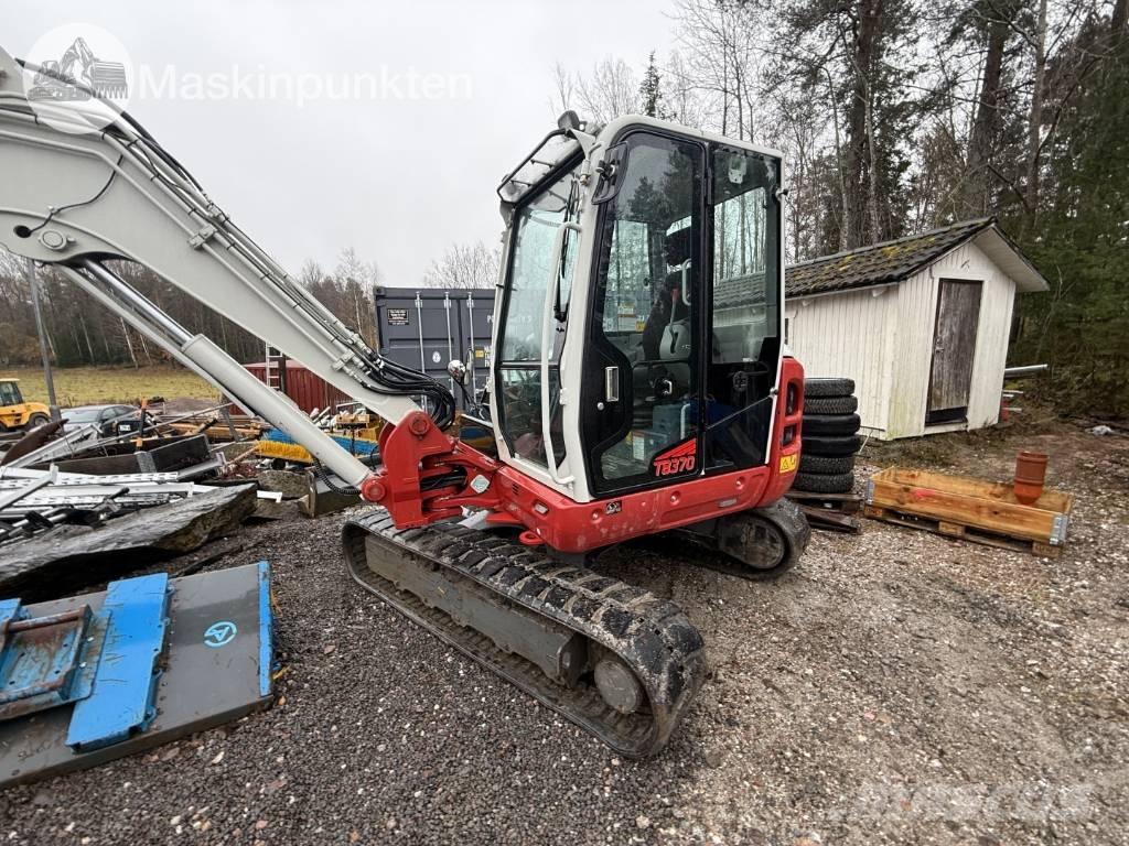 Takeuchi TB 370 Bageri guseničari