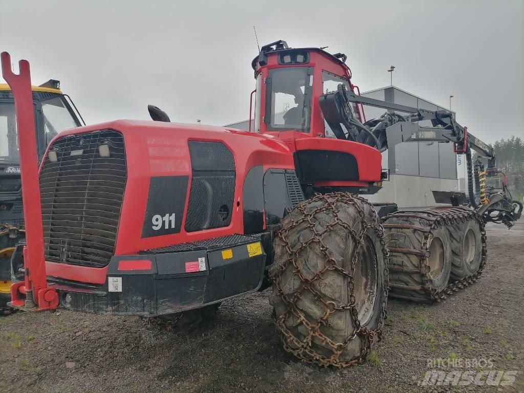 Komatsu 911 Harversteri