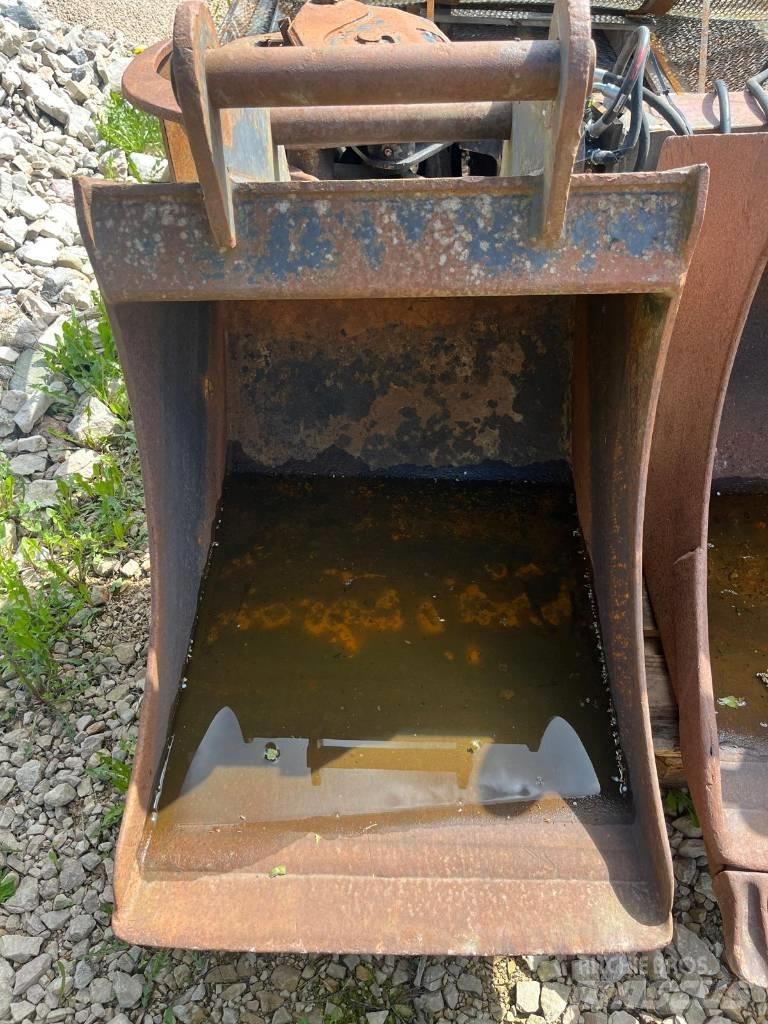 Komatsu 600 Kašike / Korpe