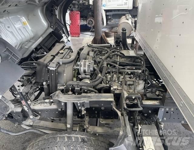 Isuzu NPR Sanduk kamioni