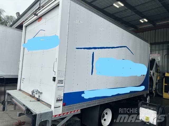 Isuzu NPR Sanduk kamioni