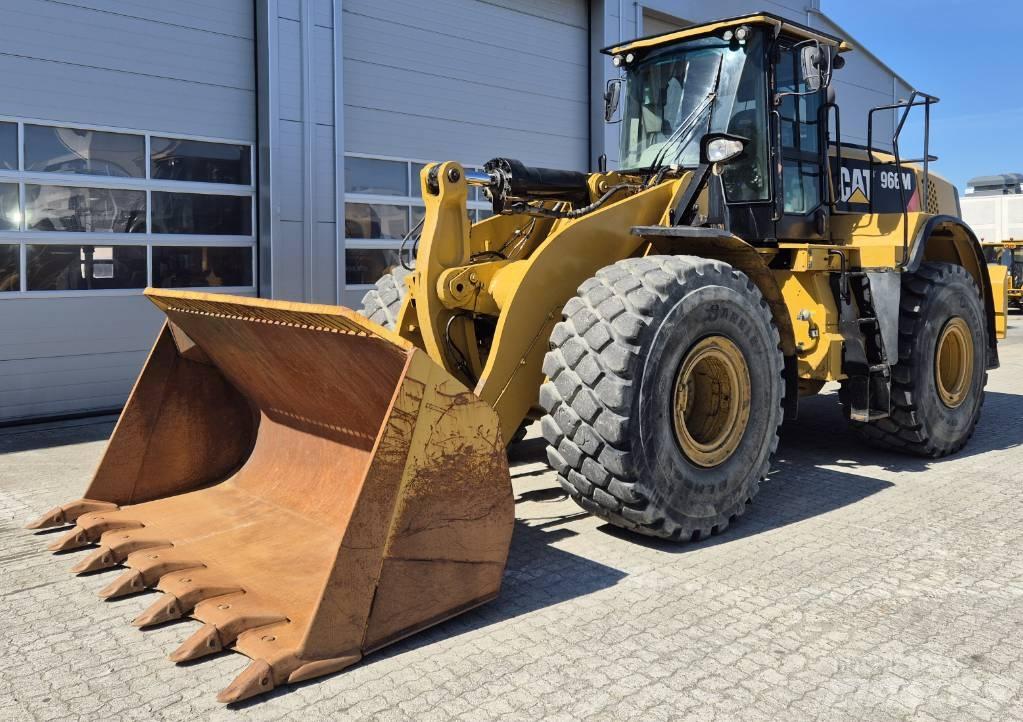 CAT 966M Utovarivači na točkove