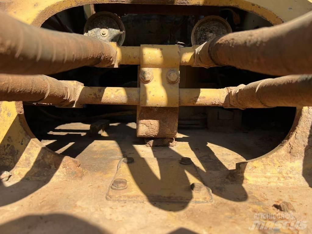 CAT 330 CL Bageri guseničari