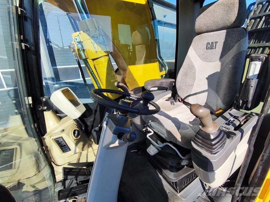 CAT M 318 C Bageri točkaši