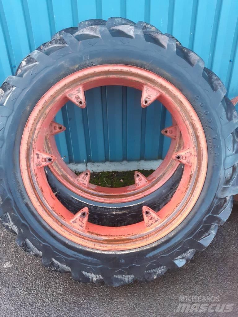 Goodyear 12.4-36 Gume, točkovi i felne