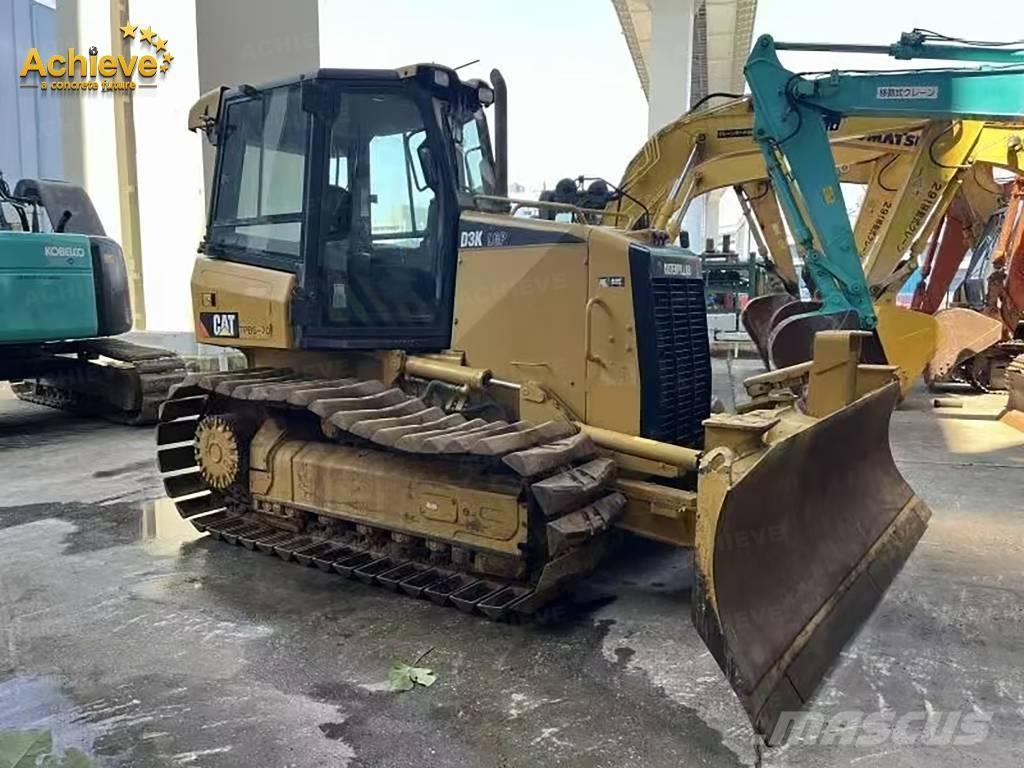 CAT D 3 Buldožeri guseničari