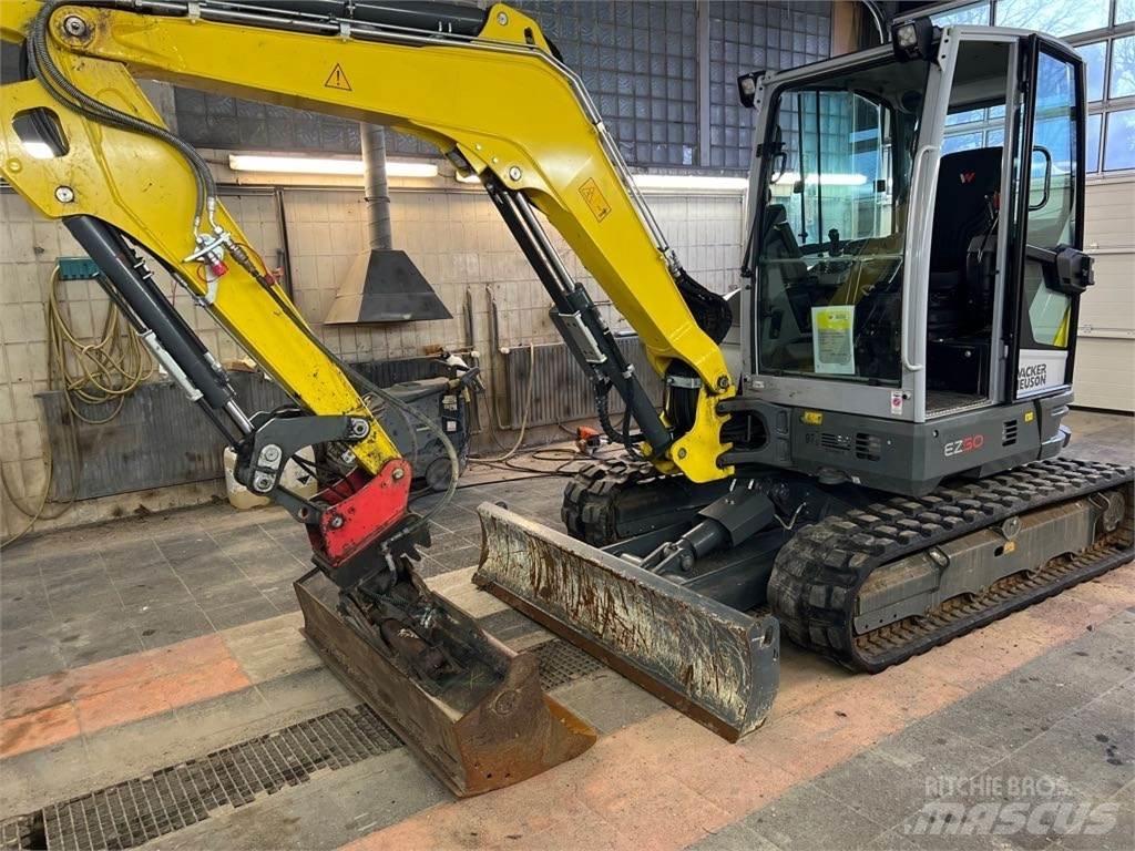 Wacker Neuson EZ50 Bageri guseničari