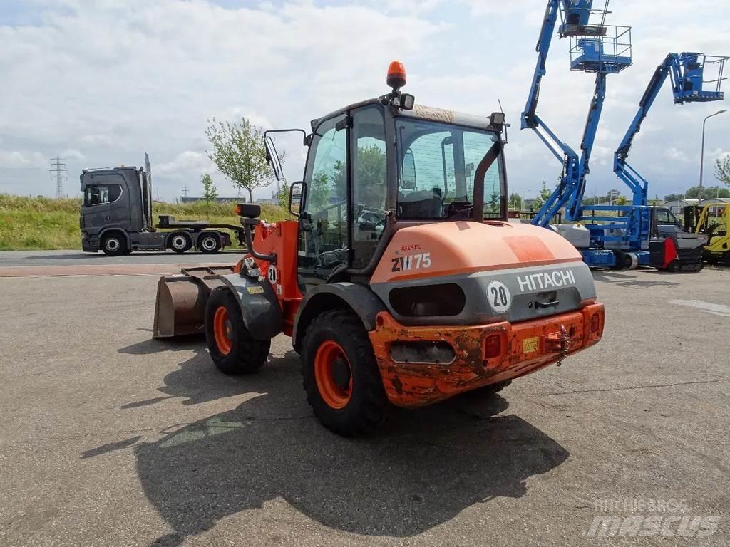 Hitachi ZW75 Ostalo za građevinarstvo