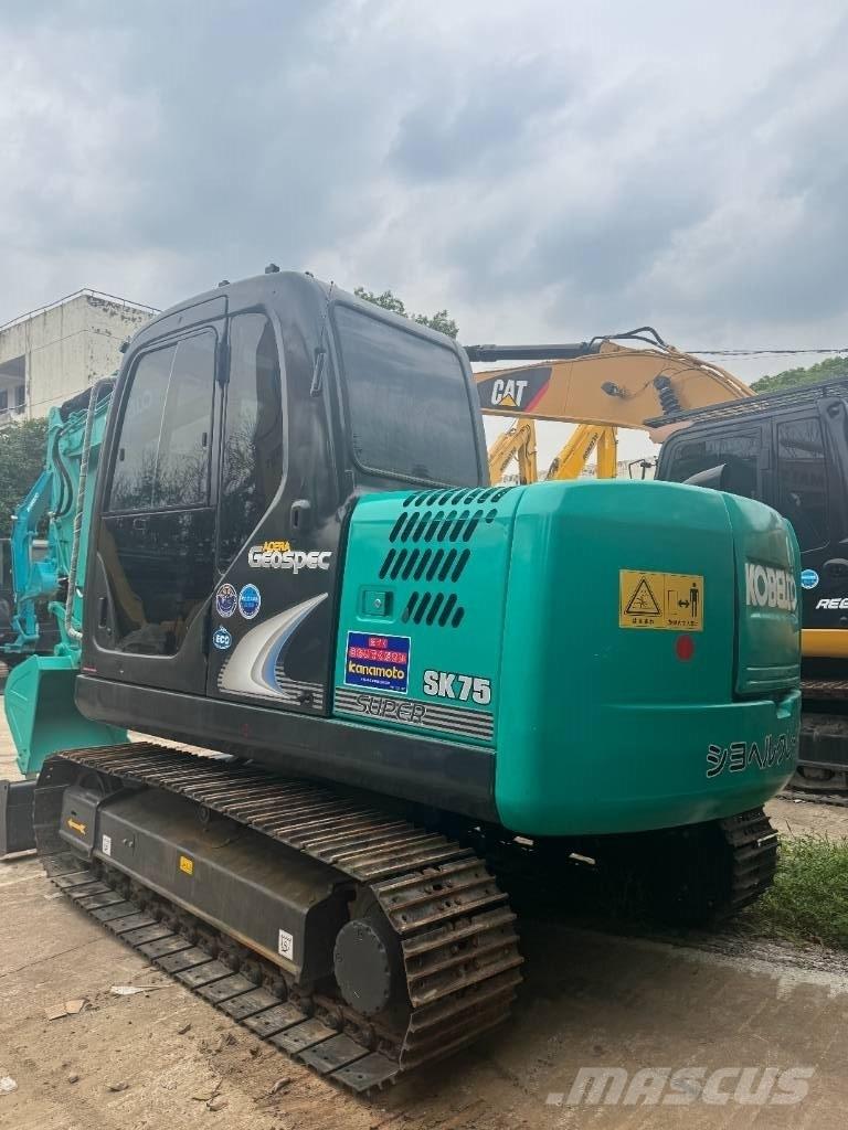 Kobelco SK 75 Midi bageri 7t – 12t