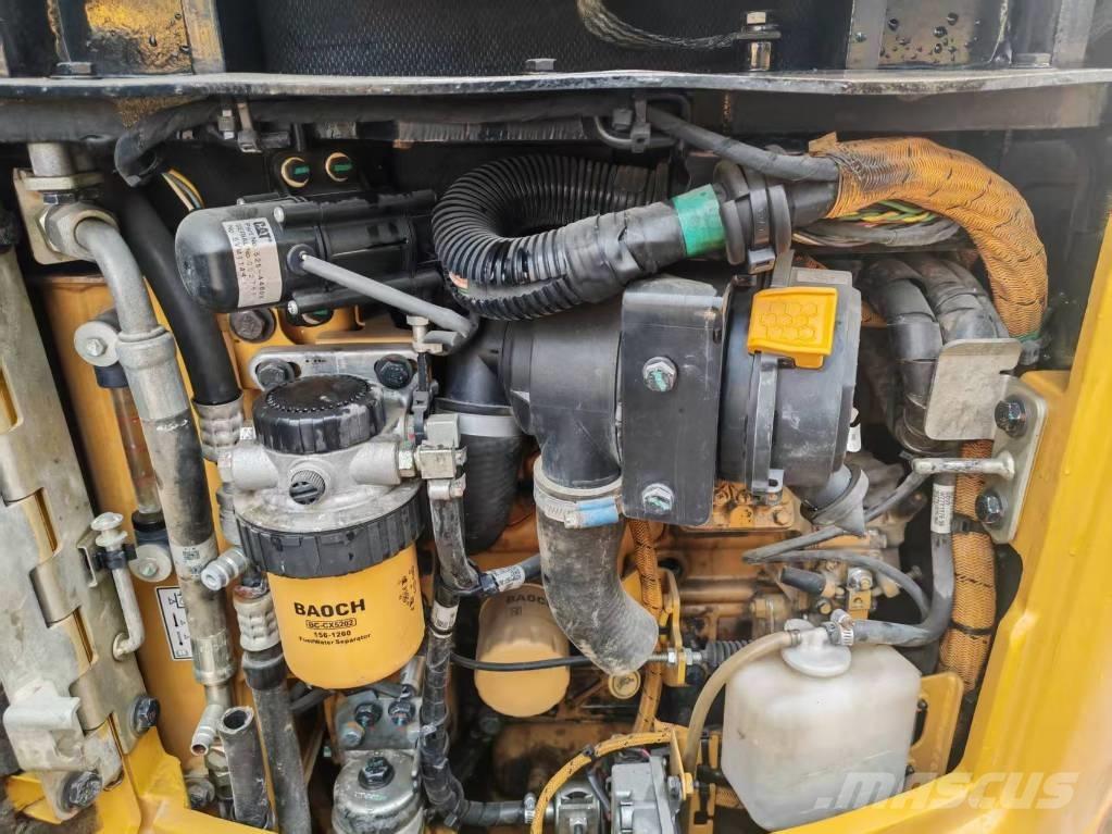 CAT 302 CR Mini bageri < 7t