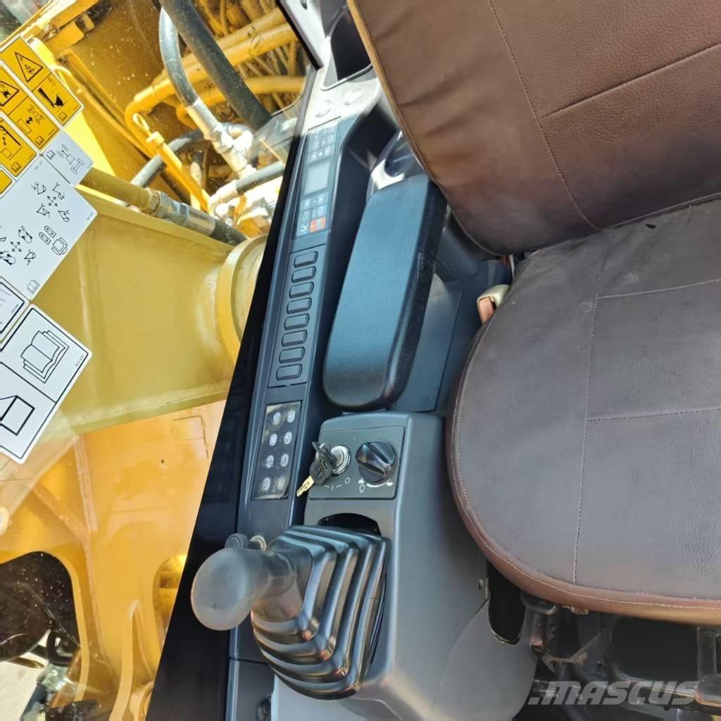 CAT 320 D Bageri guseničari