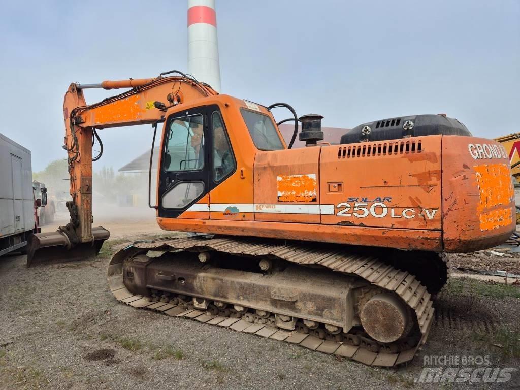 Daewoo S250 Bageri guseničari