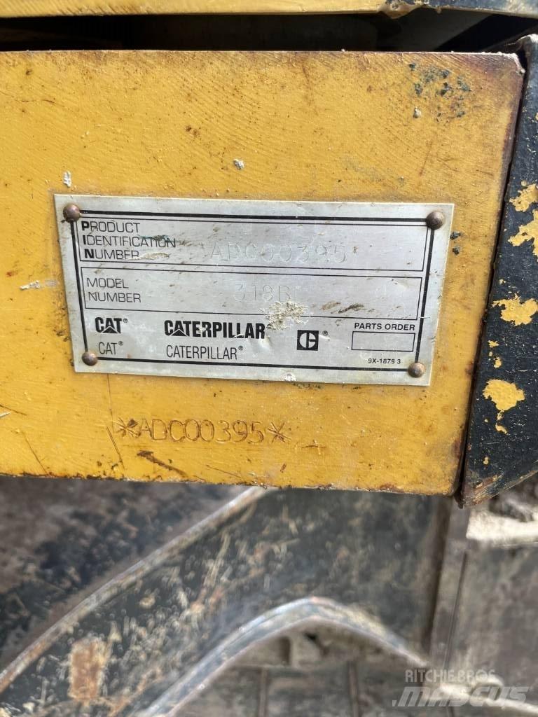 CAT 318 B L Bageri guseničari