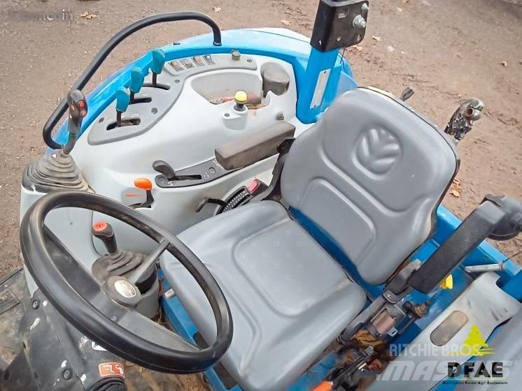New Holland T 4.85 Traktori