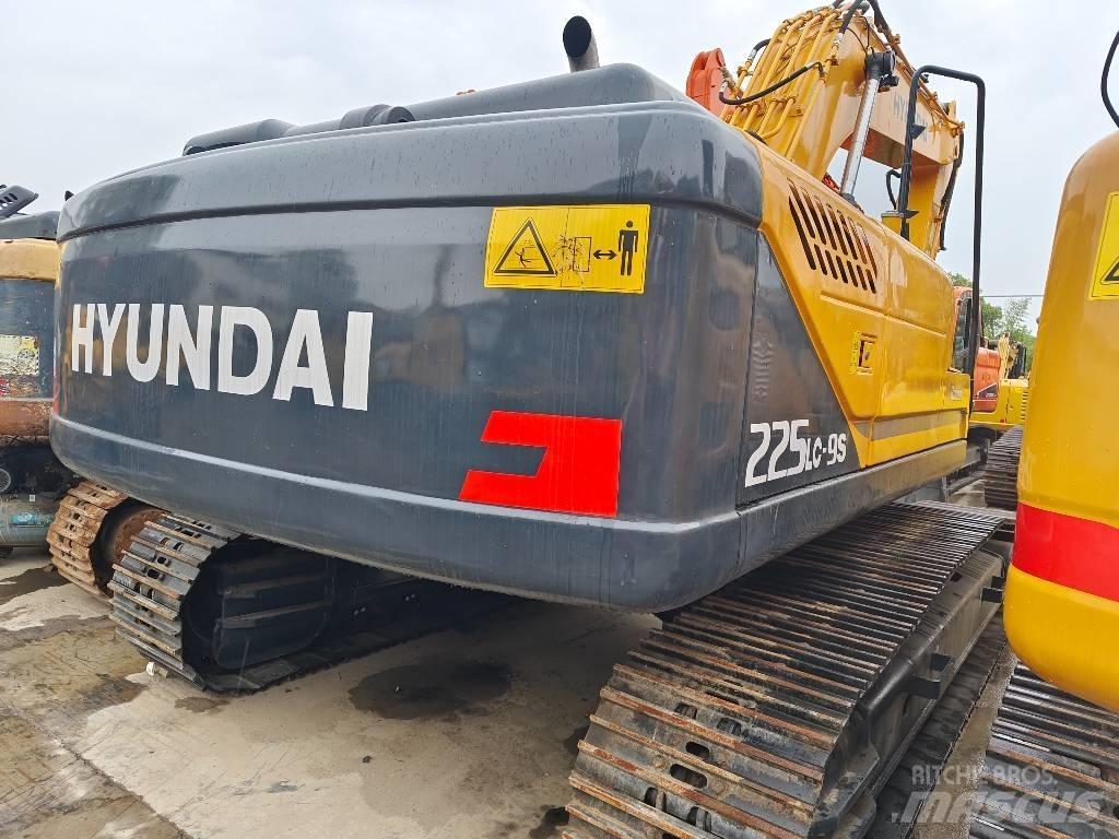 Hyundai R225LC-9S Bageri guseničari