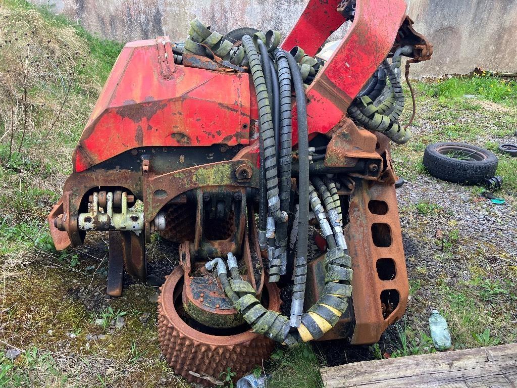 Komatsu 370.2 Glave za kombajne