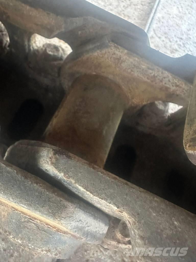 JCB JS 145 LC Bageri guseničari