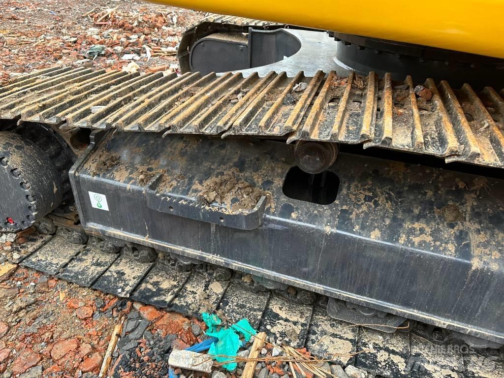 Komatsu PC 220-8M0 Bageri guseničari