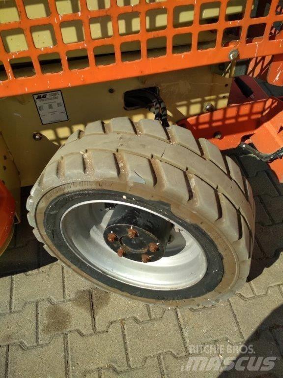 JLG M 4069 Makazaste platforme