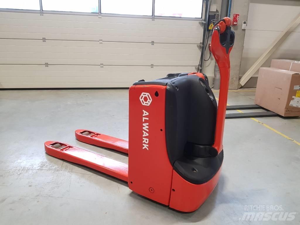 Linde T16 Nisko podizni električni viljuškar