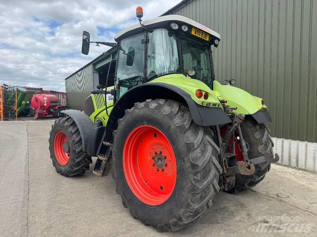 CLAAS Axion 810 Traktori