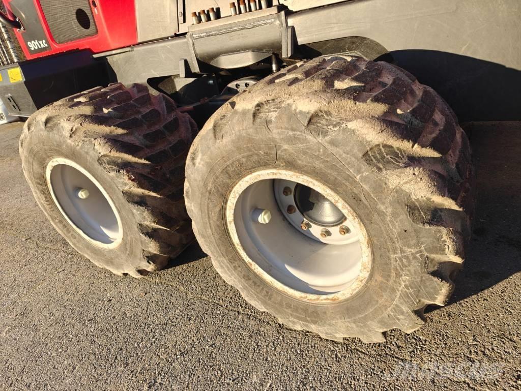 Komatsu 901 XC Harversteri