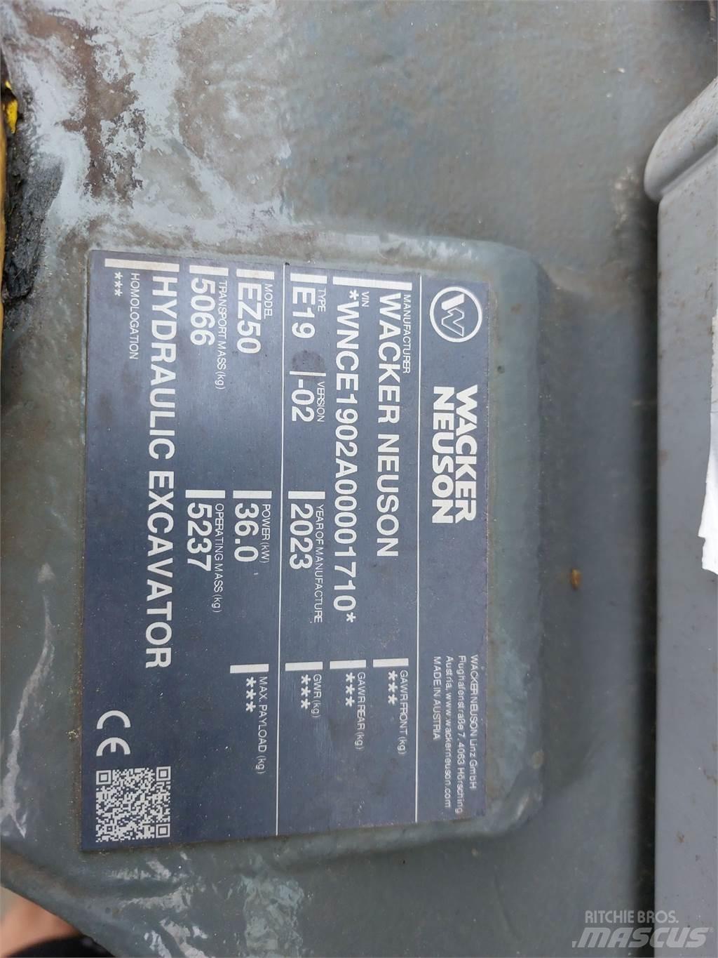 Wacker Neuson EZ50 Bageri guseničari