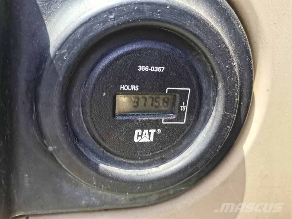 CAT 320 C L Bageri guseničari