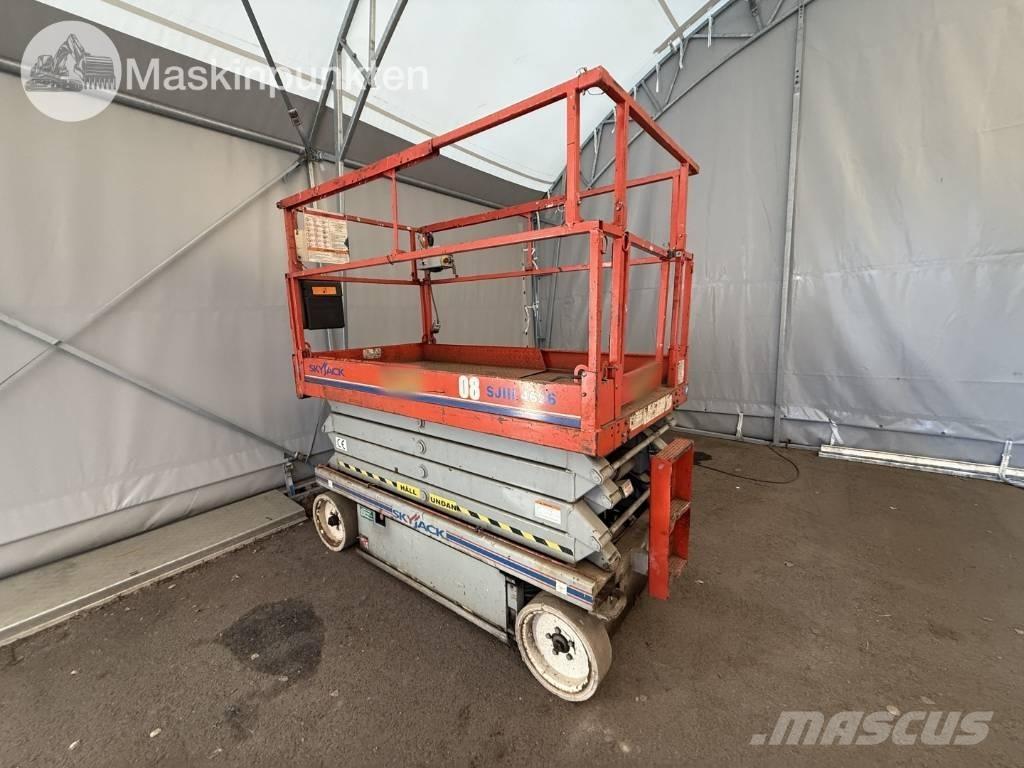 SkyJack SJ III 4626 Makazaste platforme
