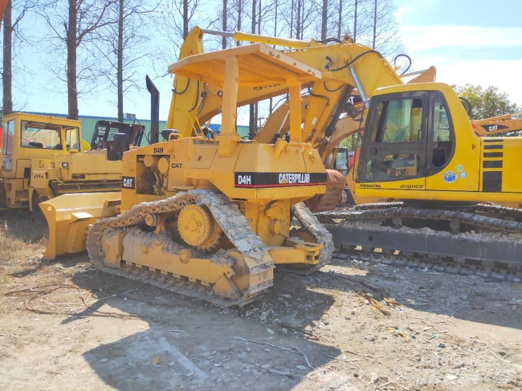 CAT D 4 H Buldožeri guseničari
