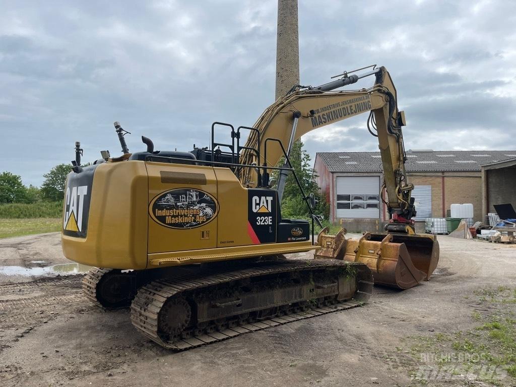 CAT 323 EL Bageri guseničari