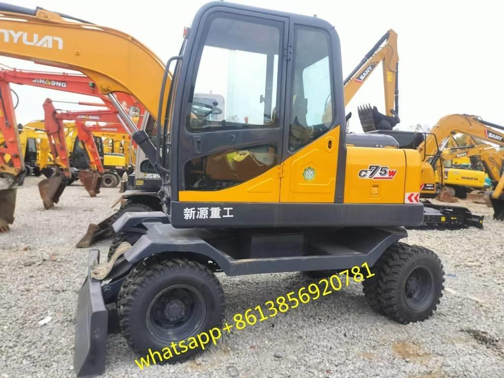 Xinyuan XYB75W Bageri guseničari