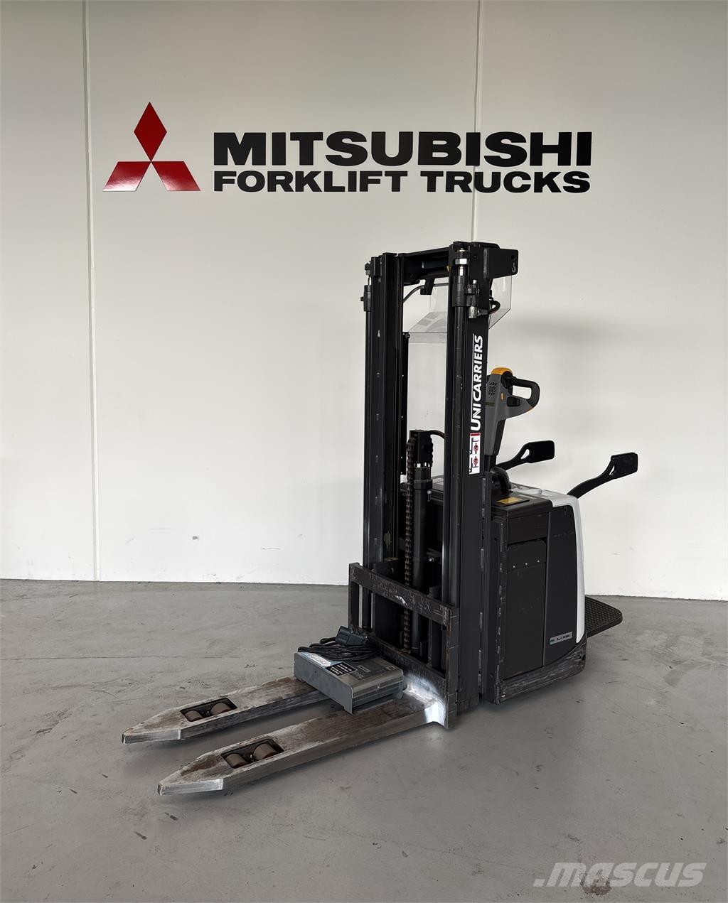 Atlet PSP160 Samopogonski ručni viljuškari