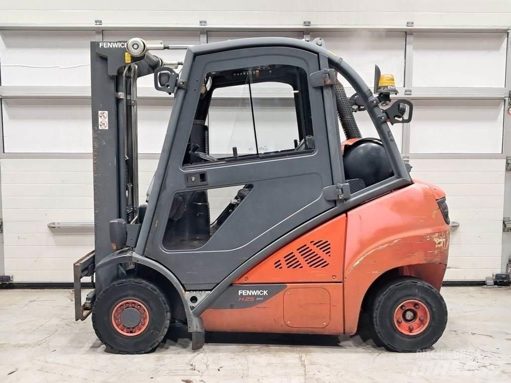 Linde H25T-02 Plinski viljuškari