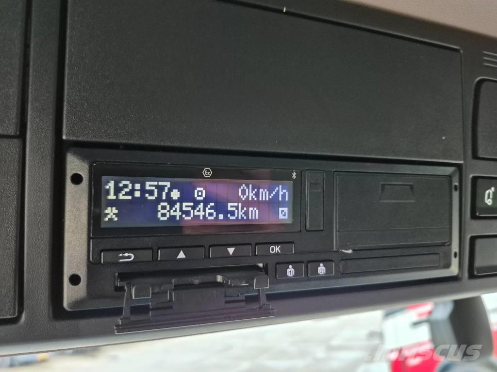 DAF XD 370 Kamioni sa ciradom