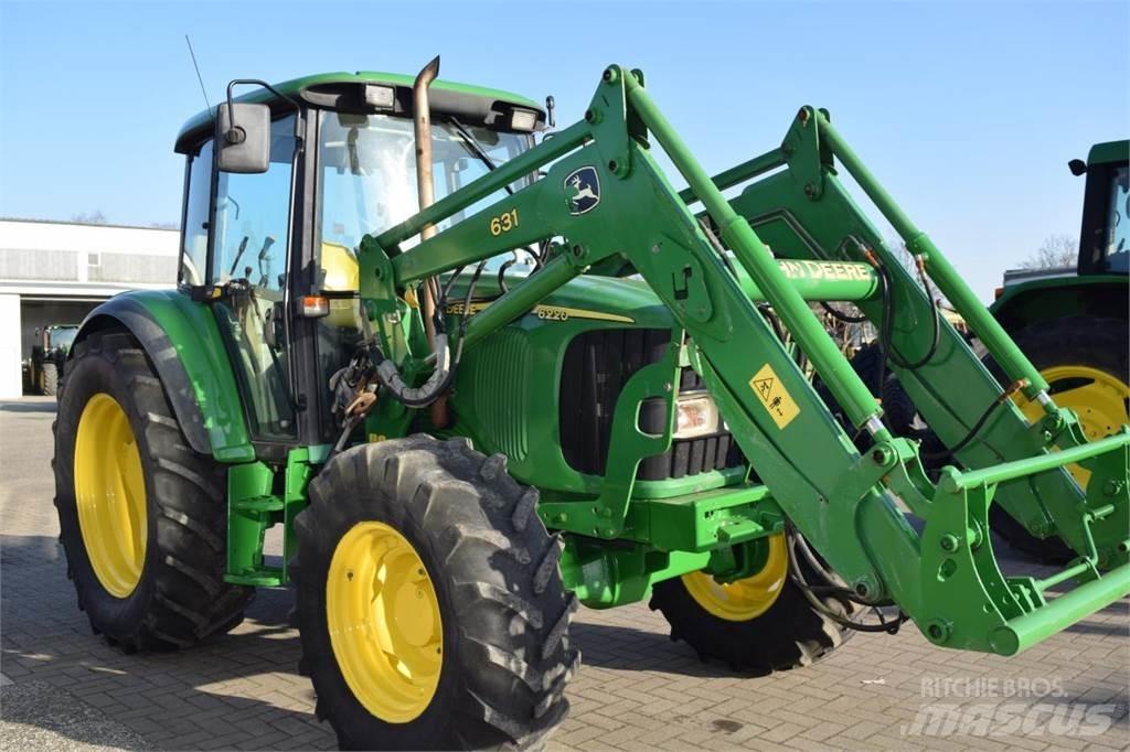 John Deere 6220 Traktori