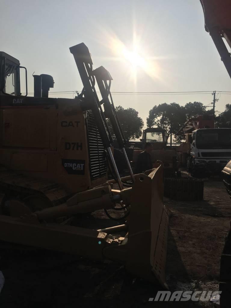 CAT D 7H Buldožeri guseničari