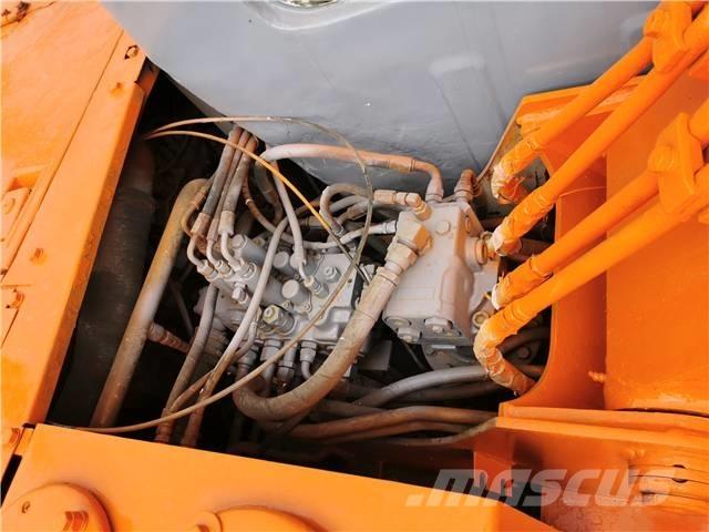 Hitachi EX60 Bageri guseničari
