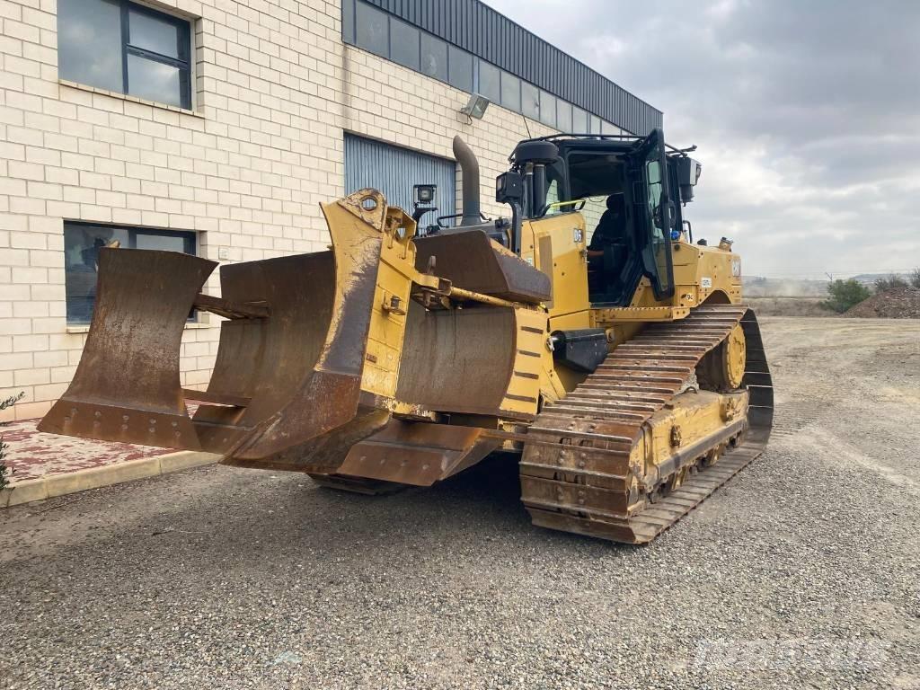 CAT D 6 Buldožeri guseničari