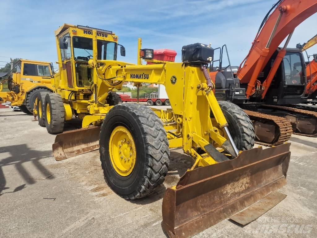 Komatsu GD 521 A-1 Grejderi