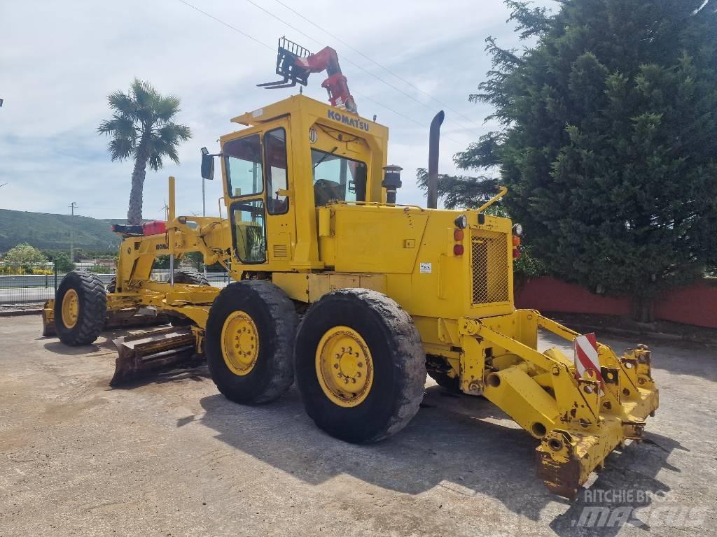 Komatsu GD 521 A-1 Grejderi