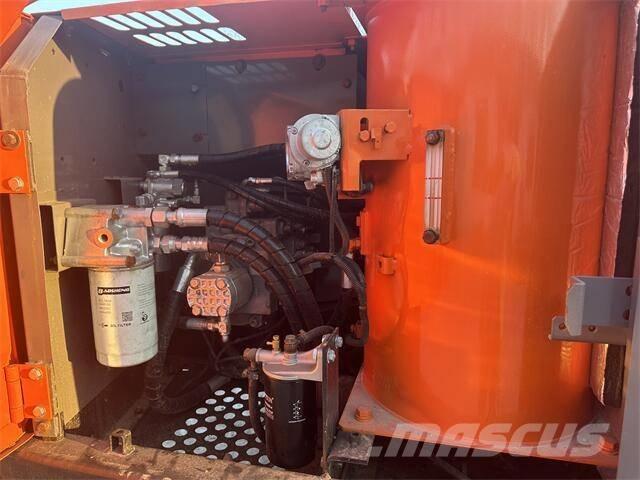 Hitachi ZX120 Bageri guseničari