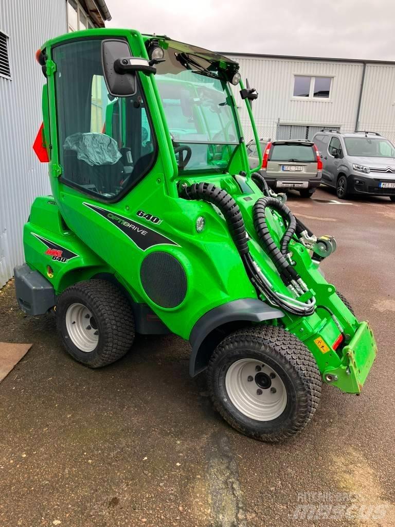 Avant 640i Skid steer mini utovarivači