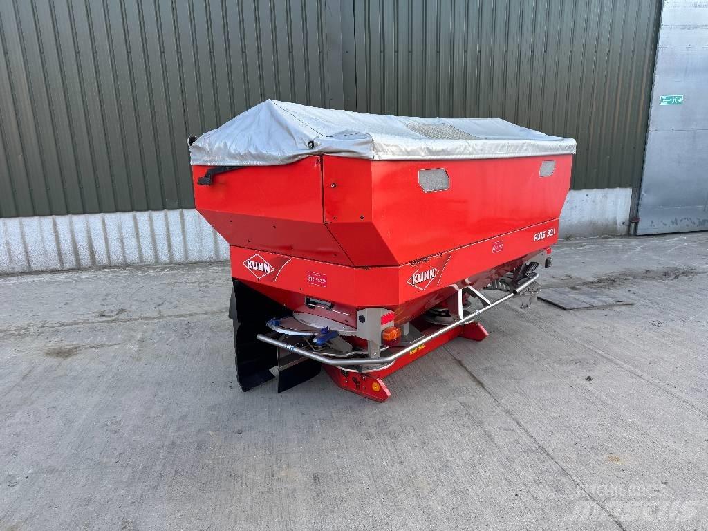 Kuhn Axis 30.1 W Rasturači mineralnog đubriva