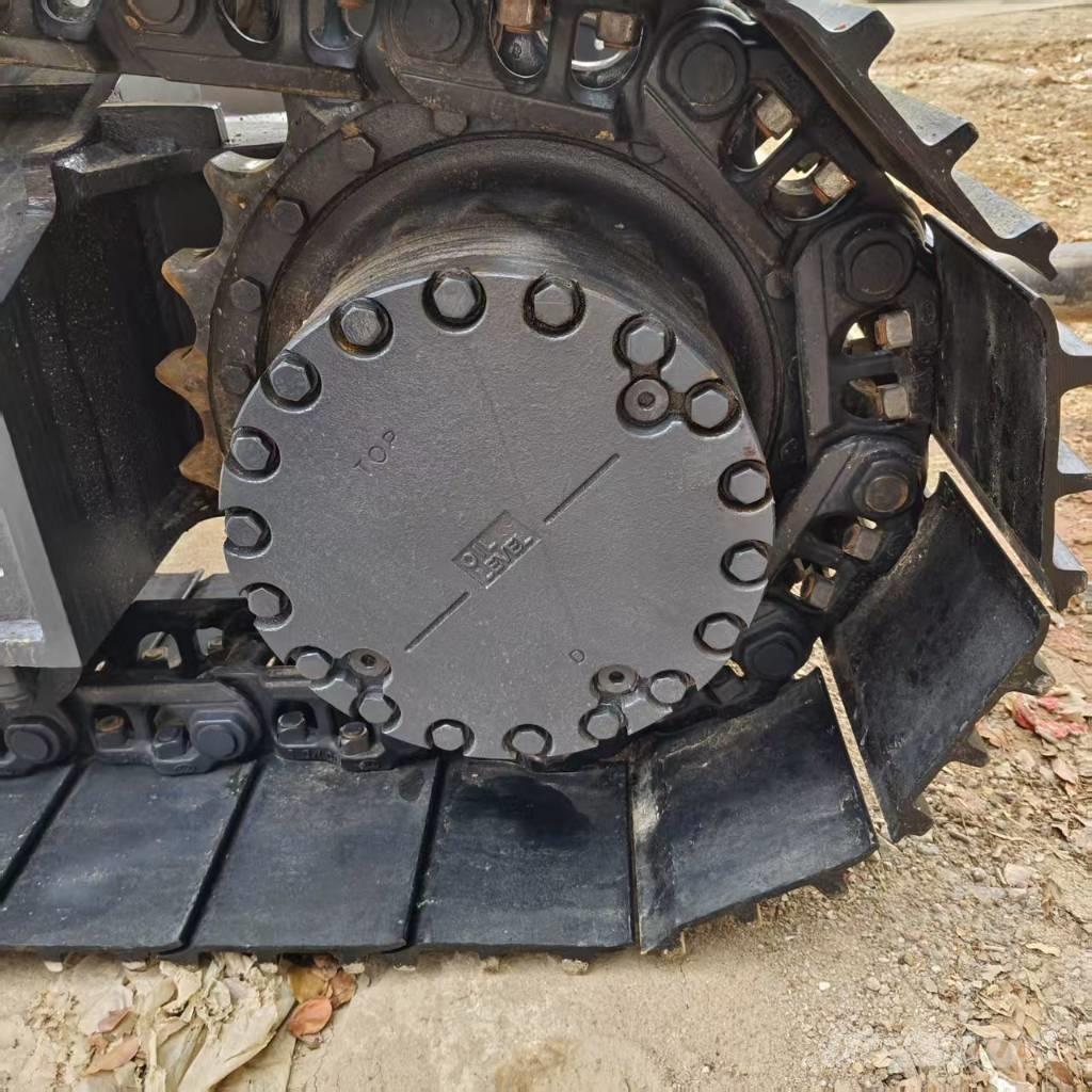 Komatsu PC 200-8 Bageri guseničari