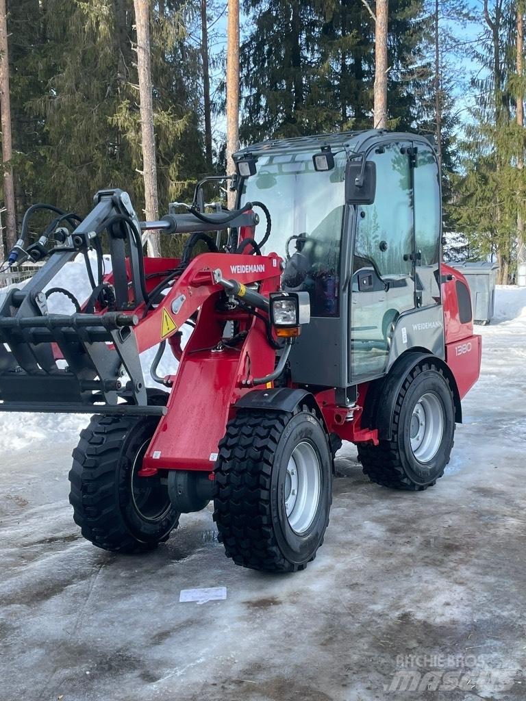 Weidemann 1380 Višenamenski utovarivači