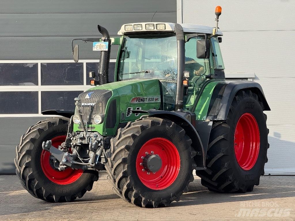 Fendt 820 Vario TMS Traktori